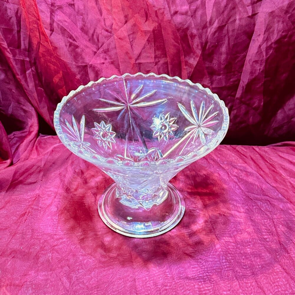 Vintage 8.5" Anchor Hocking Star of David EAPG Pedestal Serving Bowl
